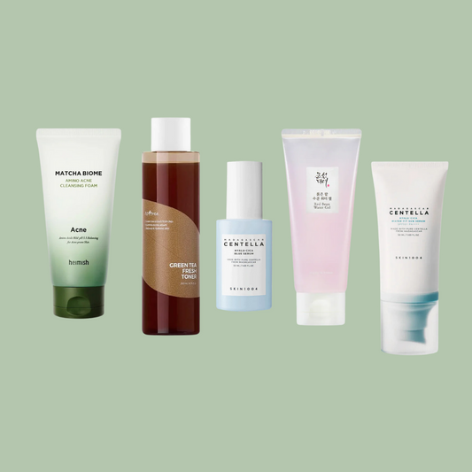 ELIKO GLOW 5 Step Korean Skincare Routine Set for Oily Skin Type is designed to control excess oil, reduce shine, and maintain a healthy balance. This set includes a gentle cleanser to remove impurities, a lightweight toner to balance sebum production, and oil-free moisturizers to keep your skin hydrated without clogging pores. Perfect for minimizing the appearance of pores and keeping your skin fresh and matte throughout the day.